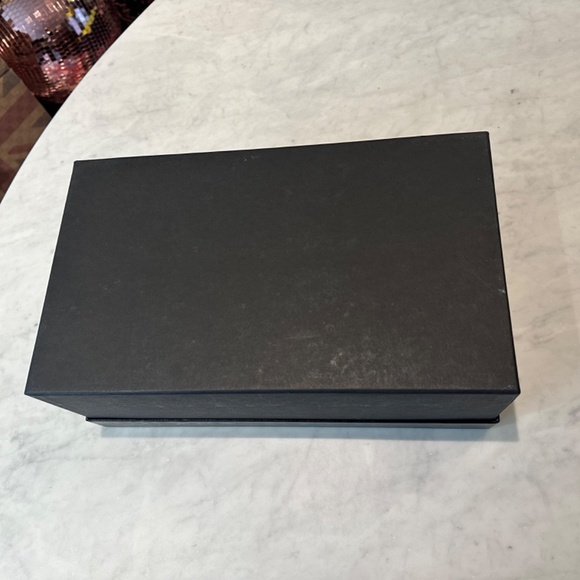 Stunning Dries Van Noten Logo Box 8x13.5x5.2 - Picture 3 of 4